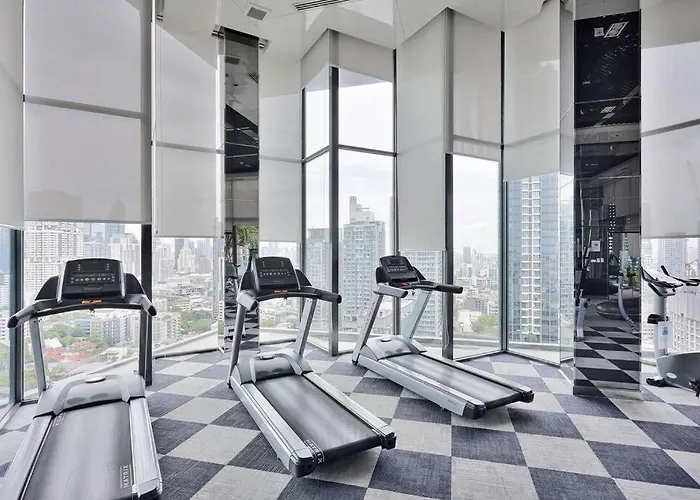 5mins Walk To Bts Thonglor, Skyline View Бангкок