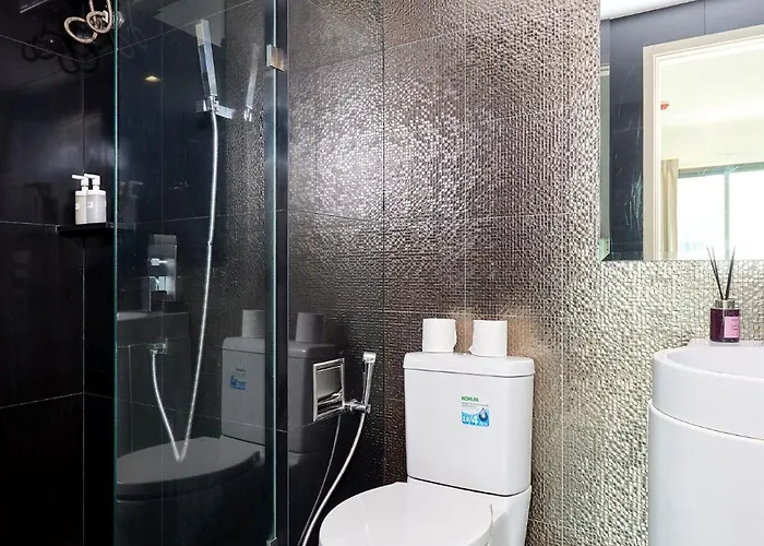 5mins Walk To Bts Thonglor, Skyline View * Бангкок