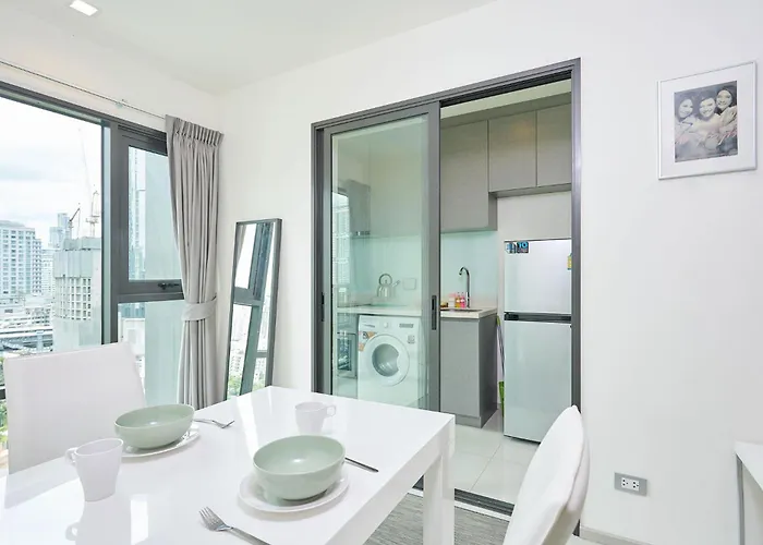 Апартаменты 5mins Walk To Bts Thonglor, Skyline View