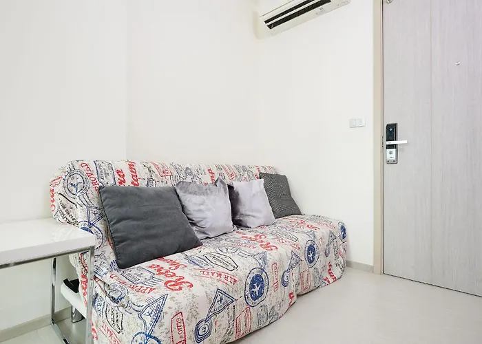 5mins Walk To Bts Thonglor, Skyline View * Бангкок