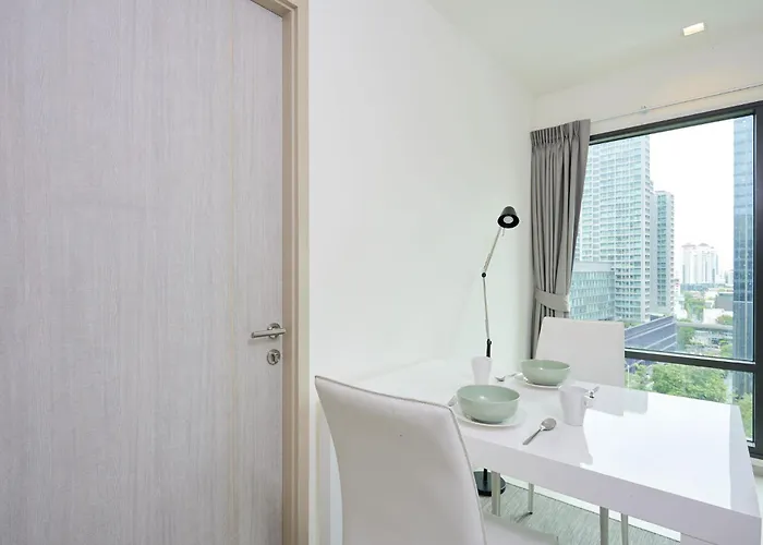 5mins Walk To Bts Thonglor, Skyline View * Бангкок