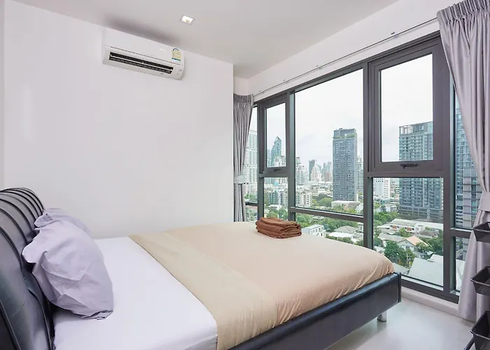 Апартаменты 5mins Walk To Bts Thonglor, Skyline View Бангкок